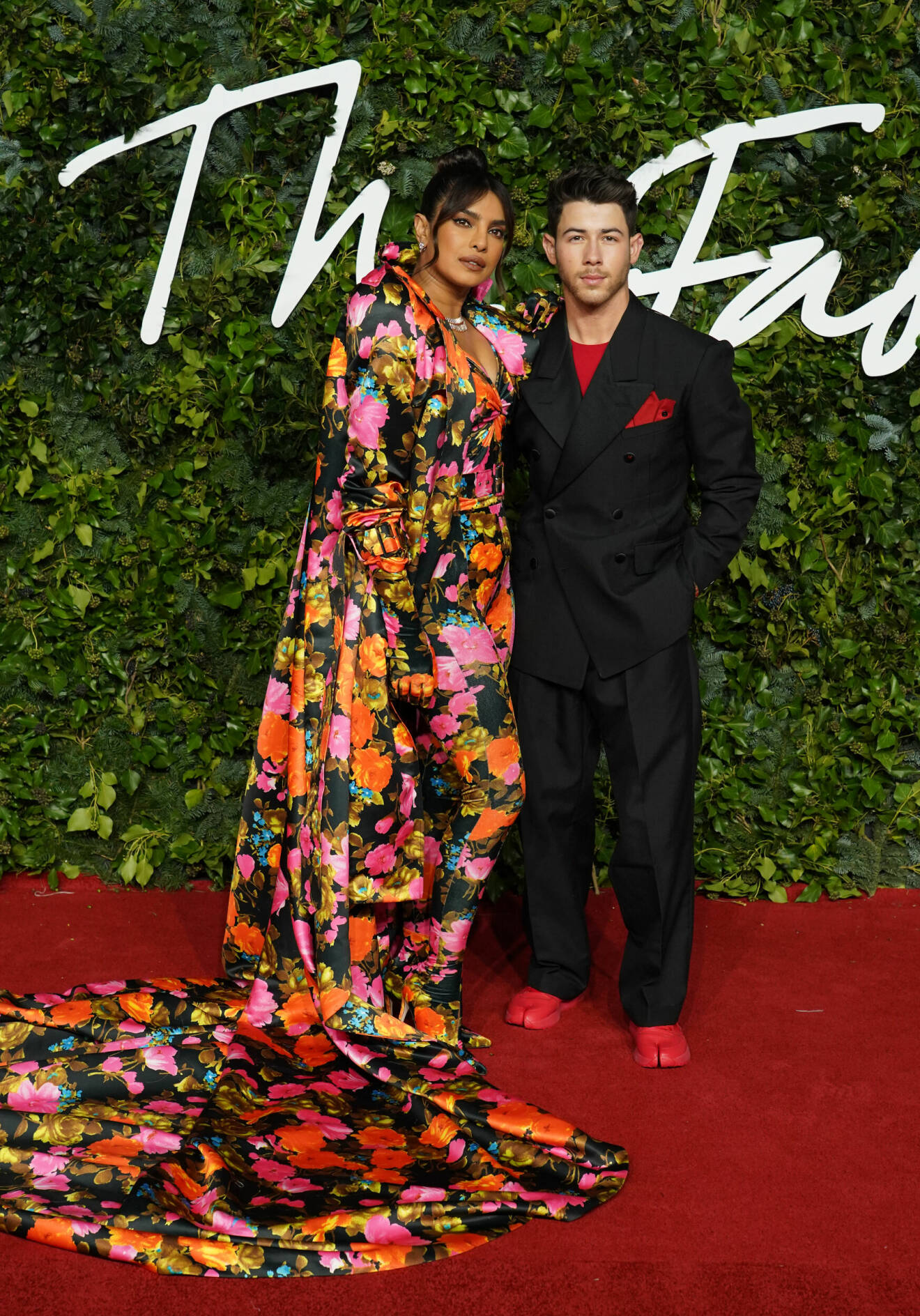 Priyanka Chopra Jonas och Nick Jonas på Fashion Awards
