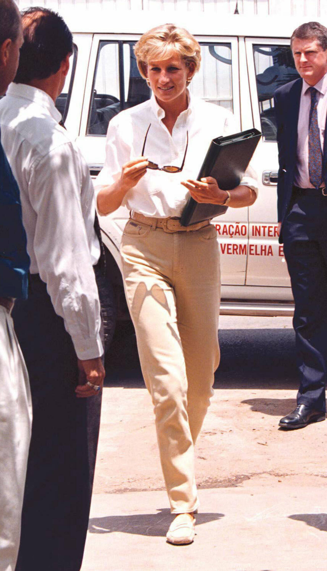 Diana anländer till Röda korset i Angola, 1977.