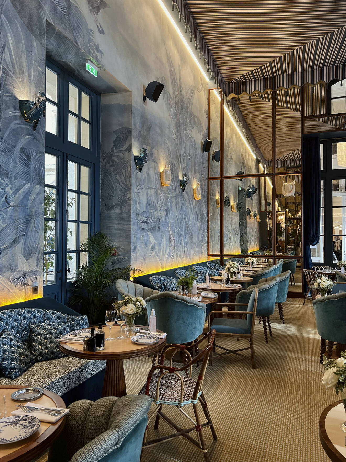 Inredningen på Le Café Laperouse är skapad av Dior Maisons kreativa chef Cordélia de Castellane