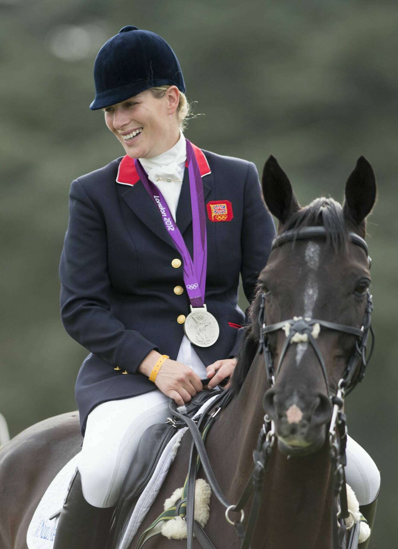 Zara Tindall på hästryggen, hon har tävlat mycket inom ridsport bland annat OS.