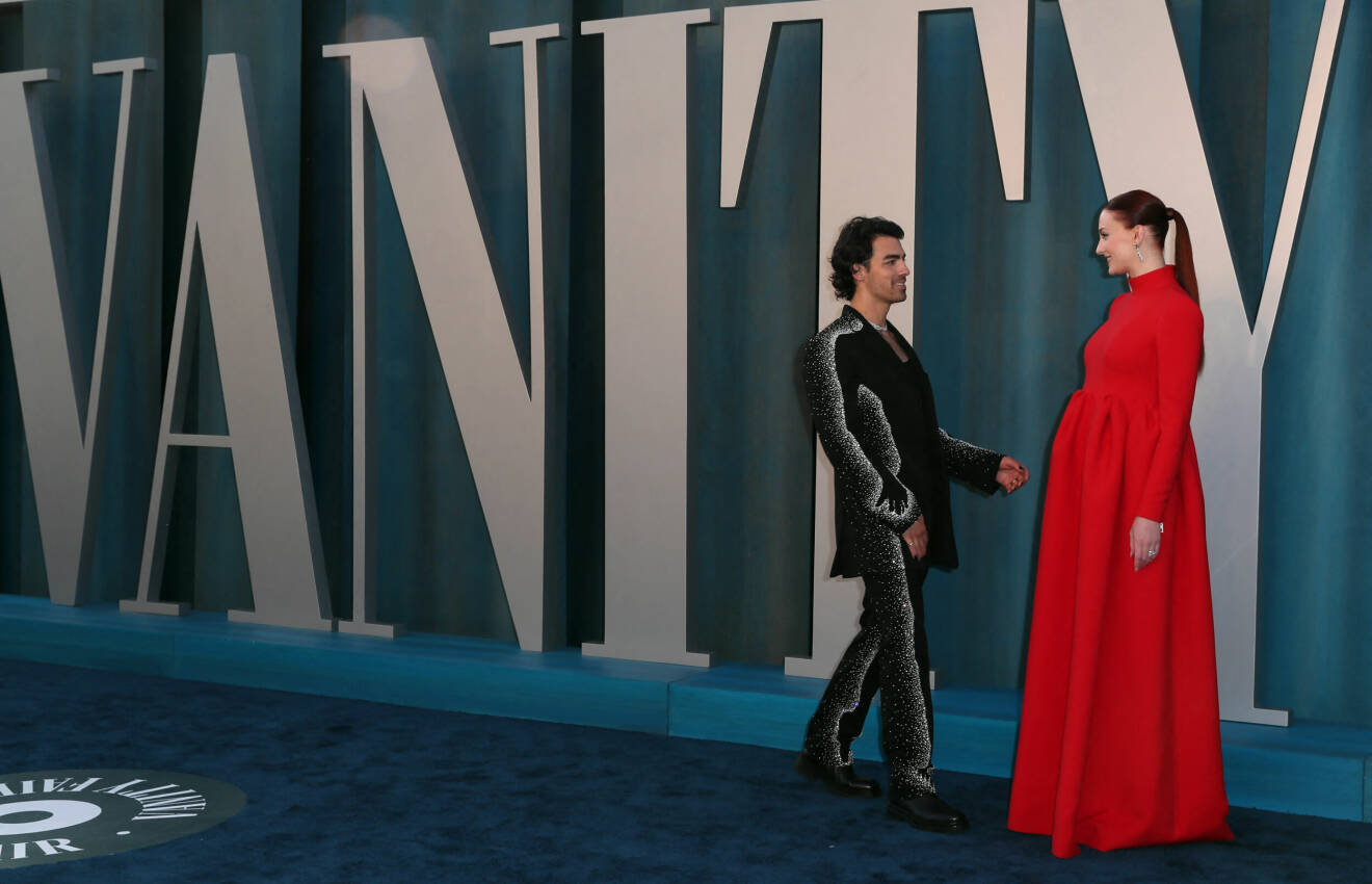 Sophie Turner gravid Oscarsgalan 2022