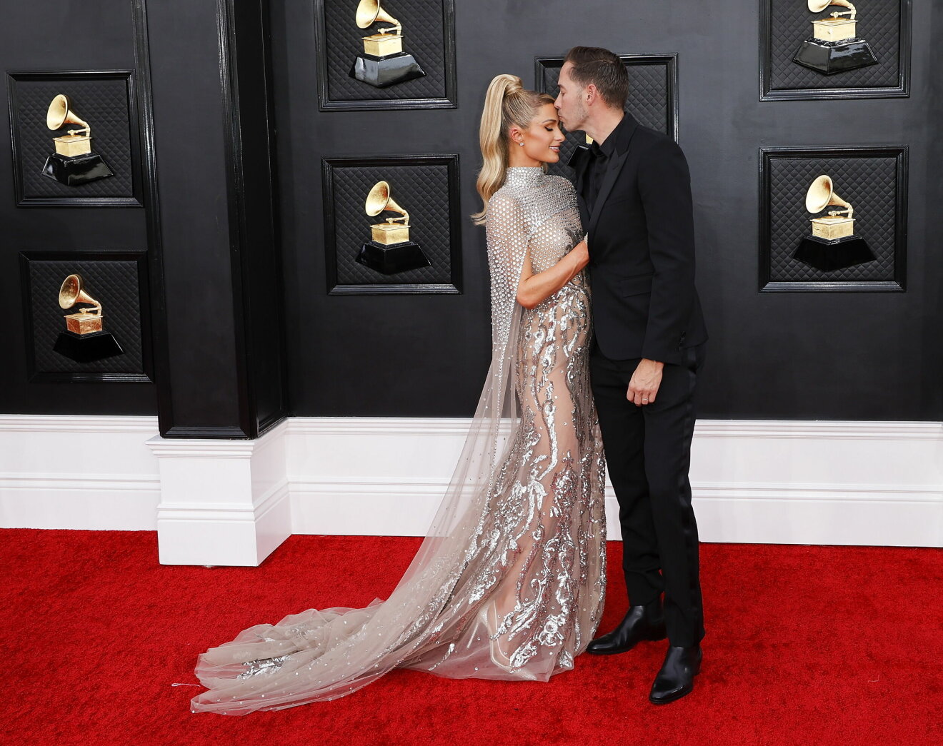 Paris Hilton och Carter Reum på Grammy awards 2022