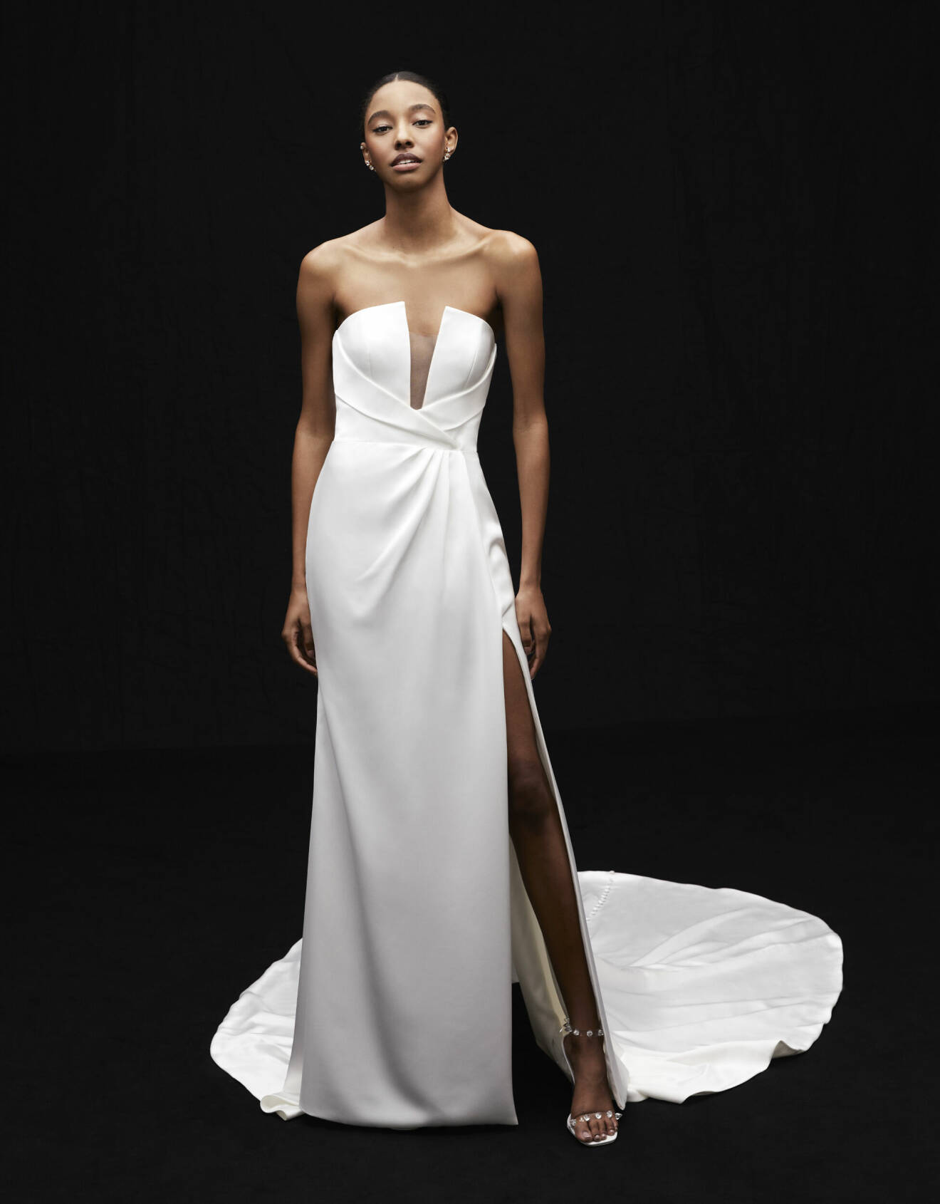 bröllopsklänning trend slits Alyne By Rita Vinieris