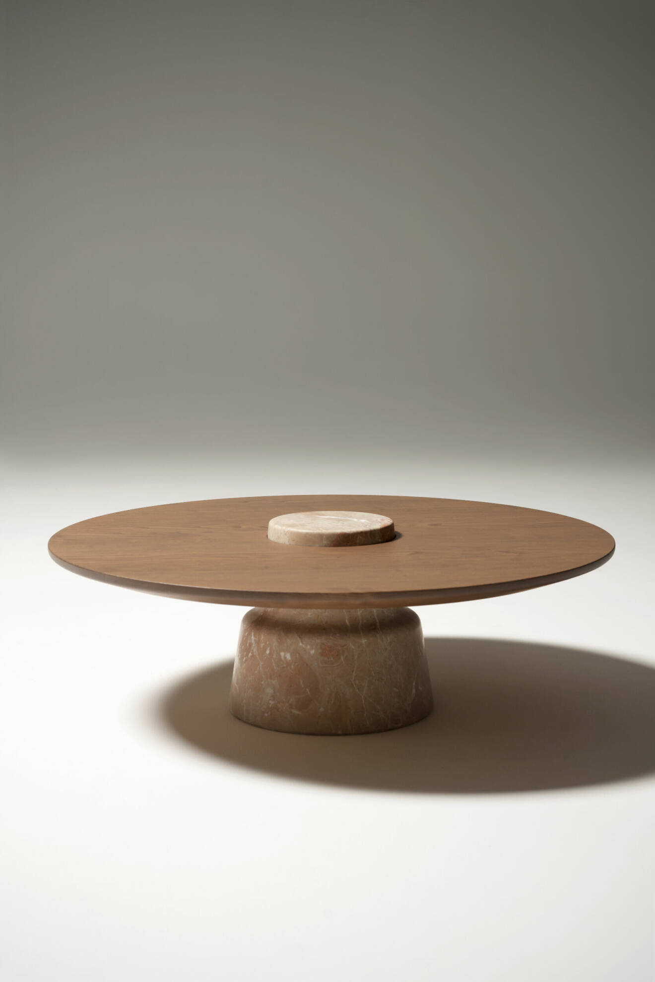 Mill table av Monica Förster design studio för Tacchini.