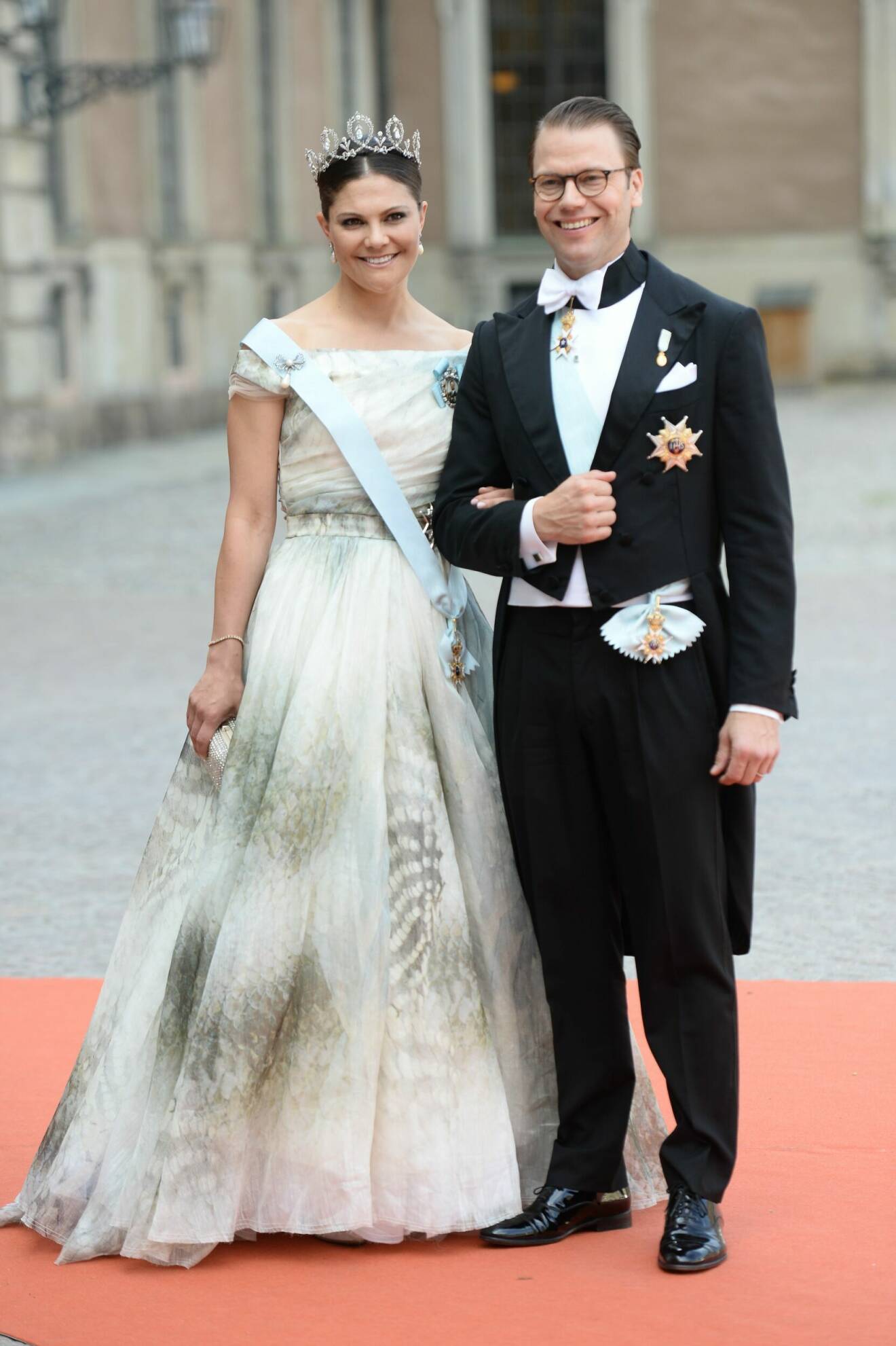 Kronprinsessan Victoria i svensk design – H&amp;M på Carl Philip och Sofias bröllop