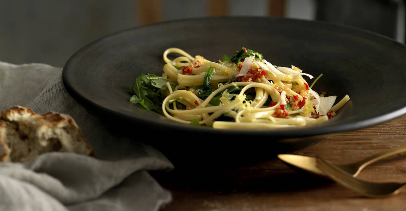 Recept på pasta med rucola, spenat och tryffel