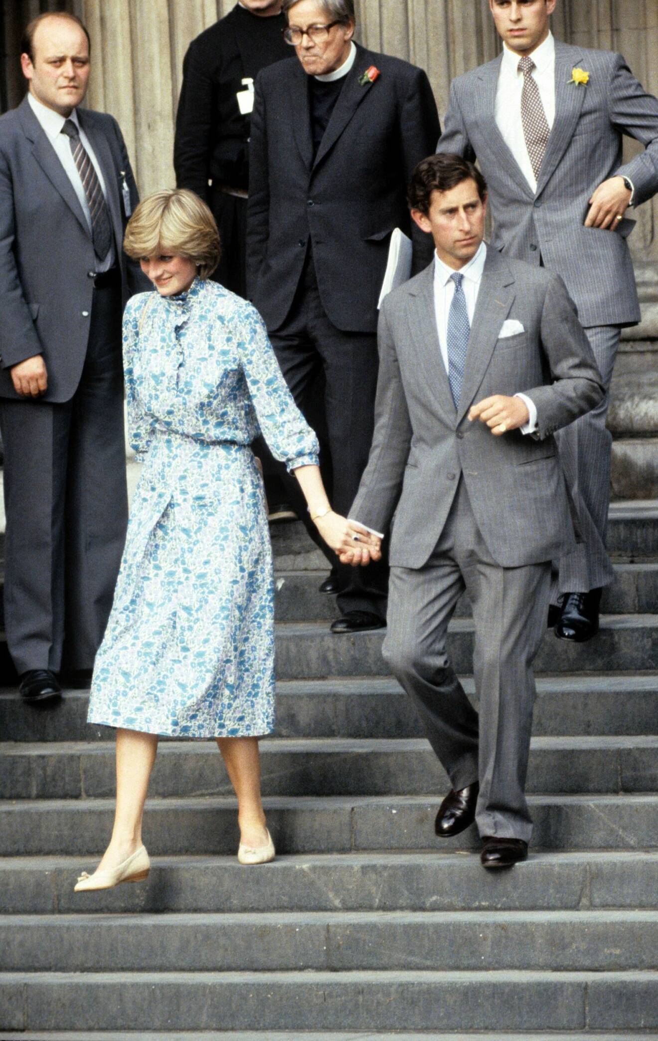 Diana på väg till parets rehearsal dinner dagen innan hon gifte sig och blev prinsessa.