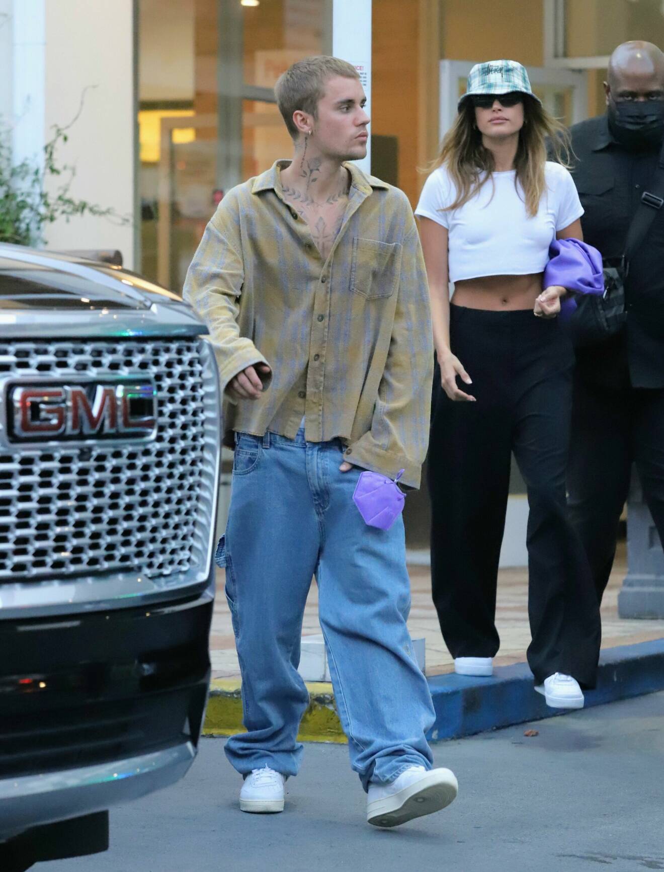 Justin och Hailey Bieber i matchande looks Los Angeles, juli 2021.