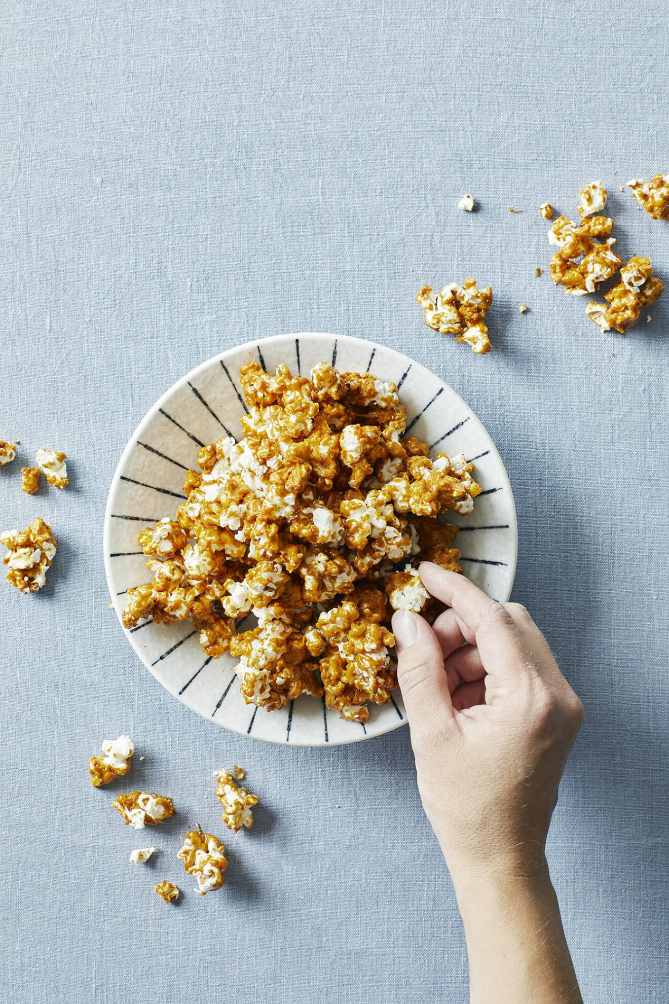 Så gör du karamelliserade popcorn med havssalt