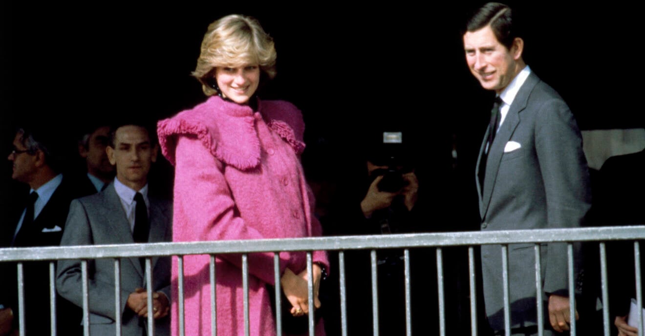 Prinsessan Dianas gravidstil – rosa kappa med krage