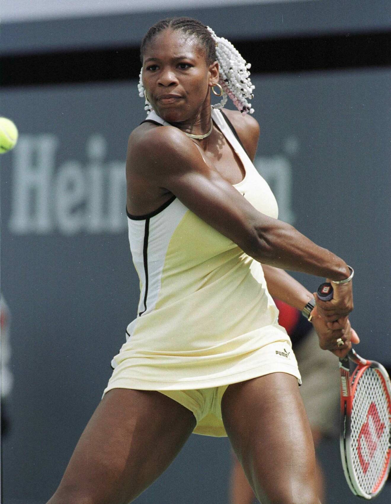 Serena Williams bästa tennislooks – gul klänning 1999
