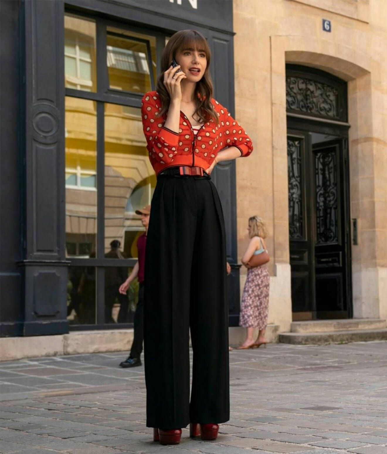 Emily in Paris har haft flera ikoniska outfits.