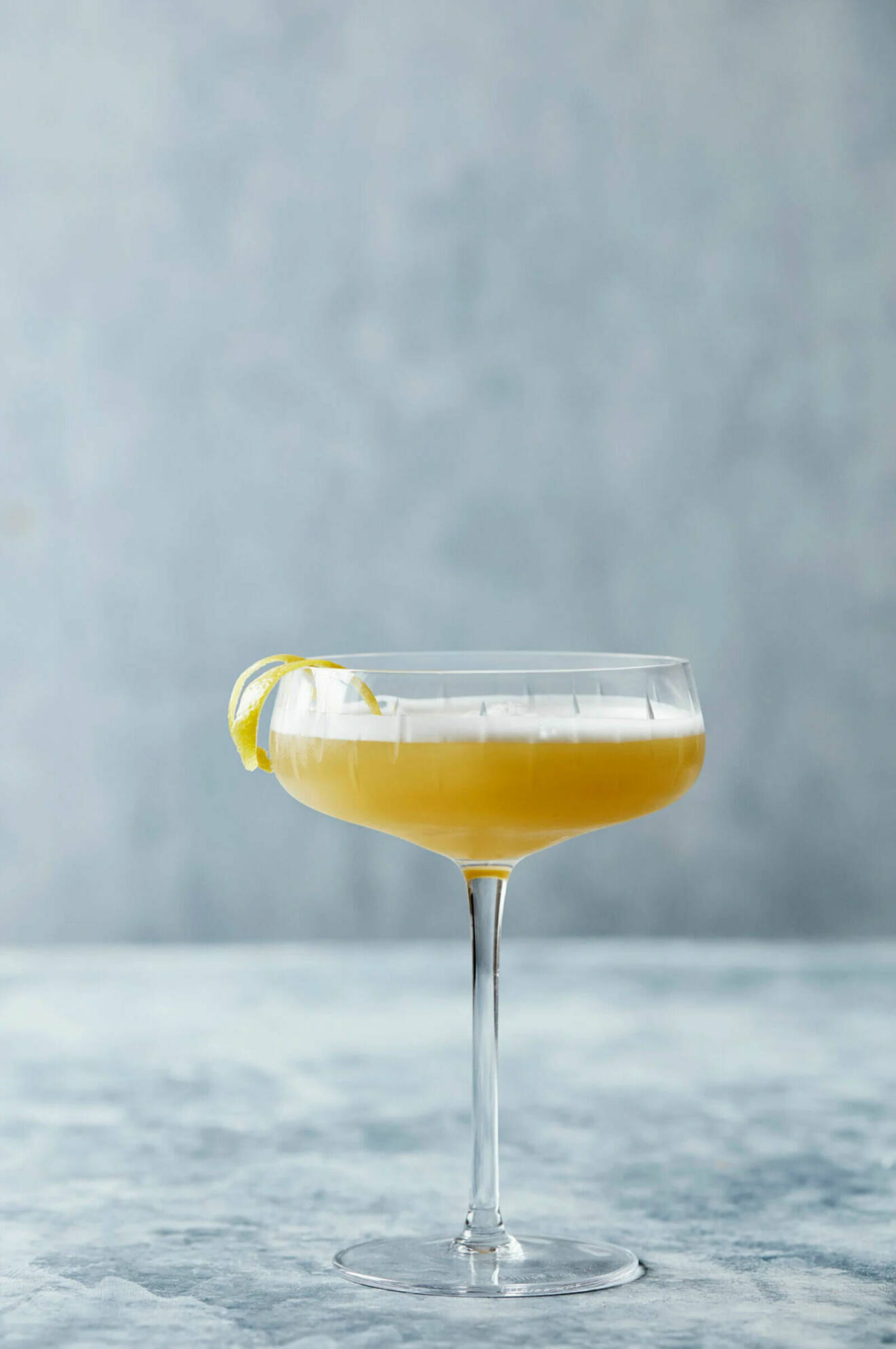 Sötsyrliga fluffiga limoncello sour blev en ny favoritdrink för många
