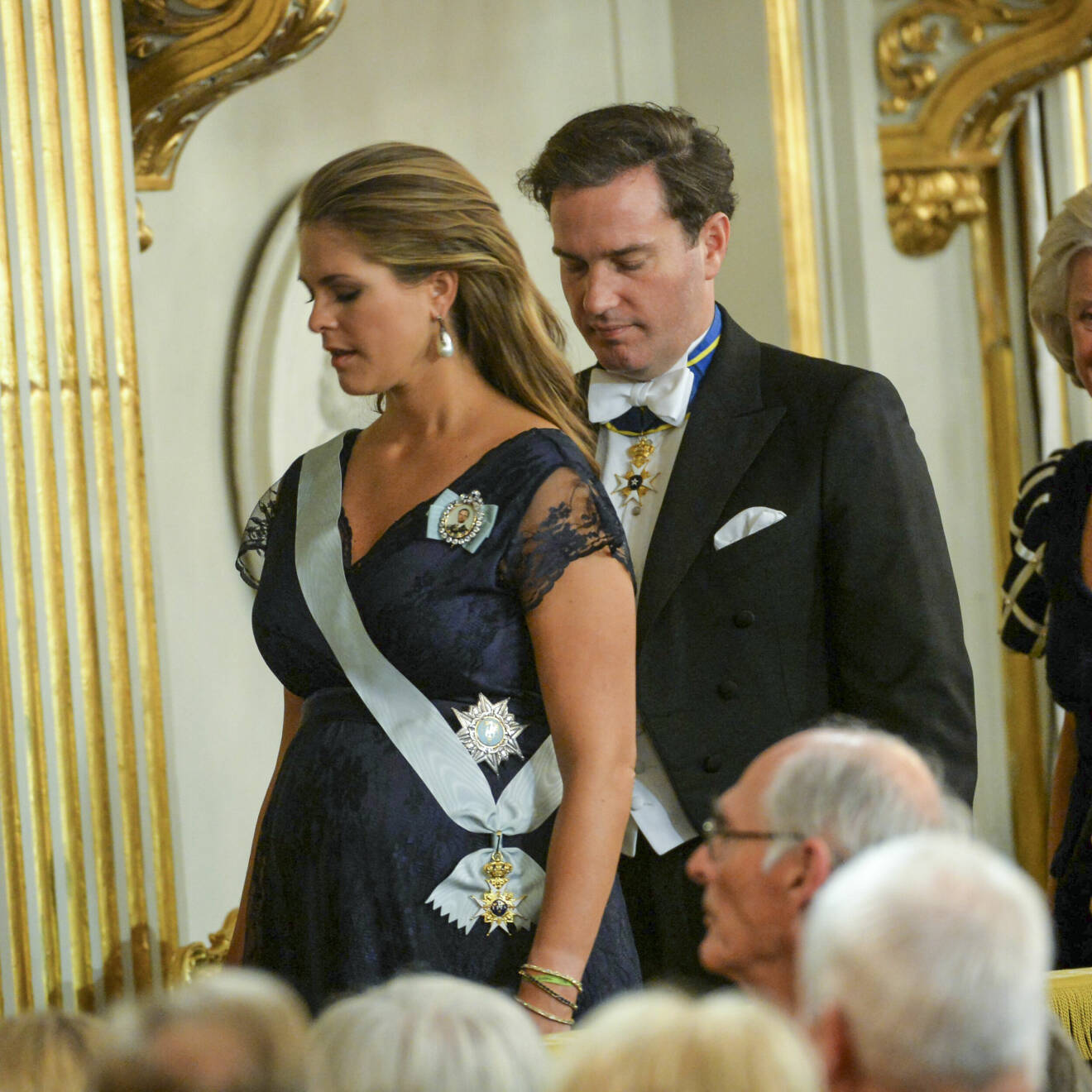 Prinsessan Madeleine i spetsklänning med plats för gravidmagen 2013