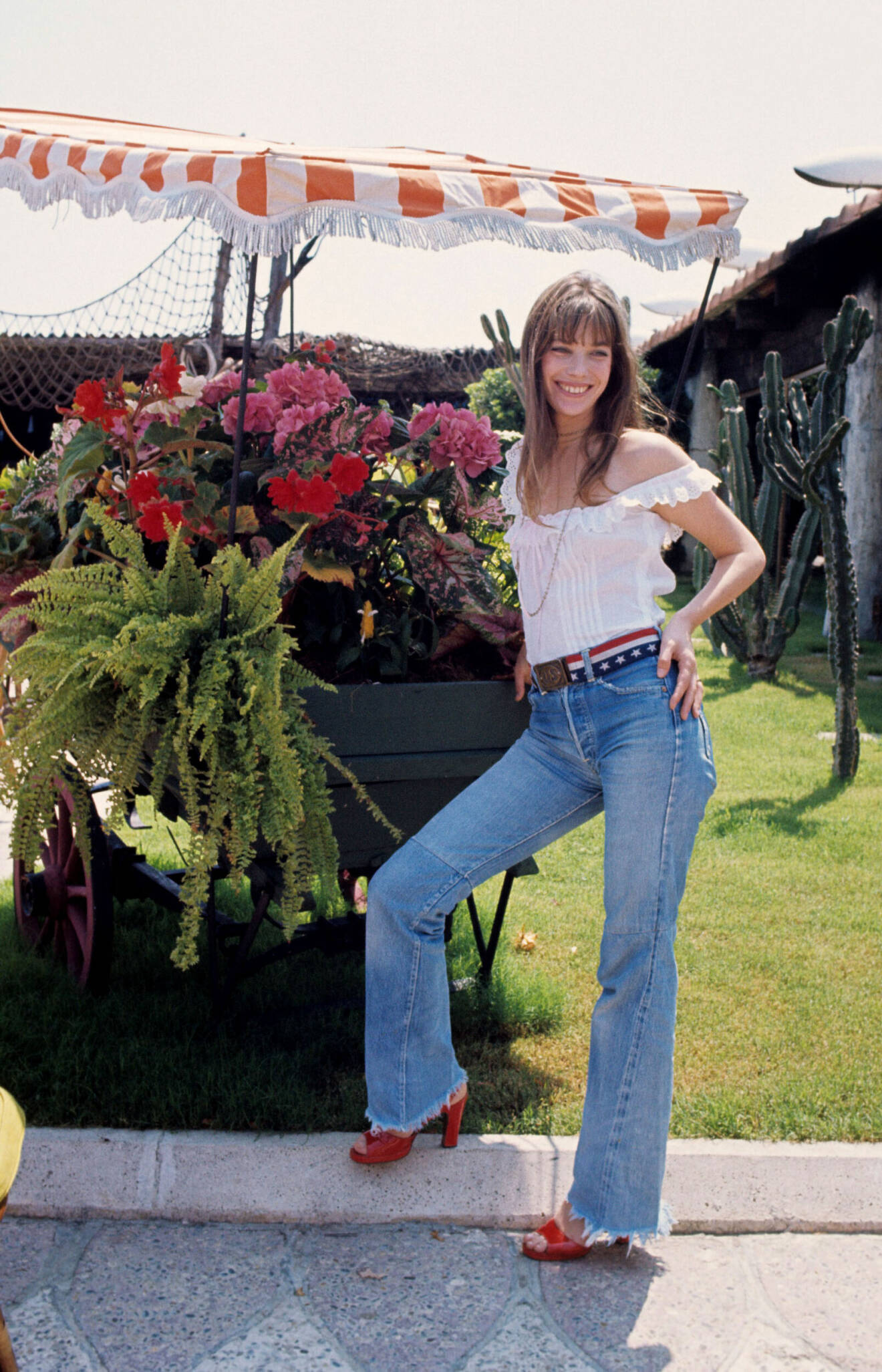 Jane Birkin stilinspiration – jeans och volangtopp