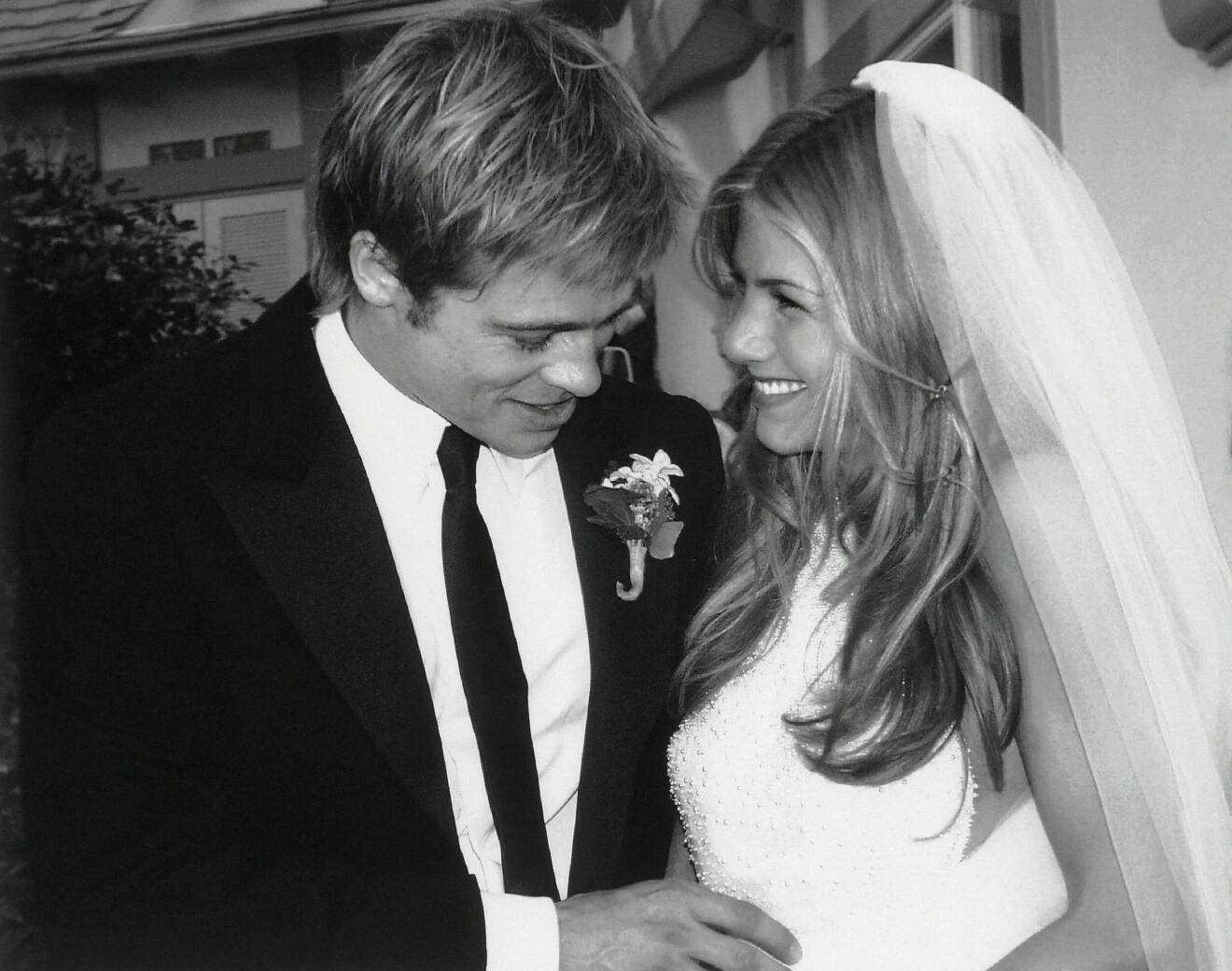 Jennifer Aniston brudklänning 2000