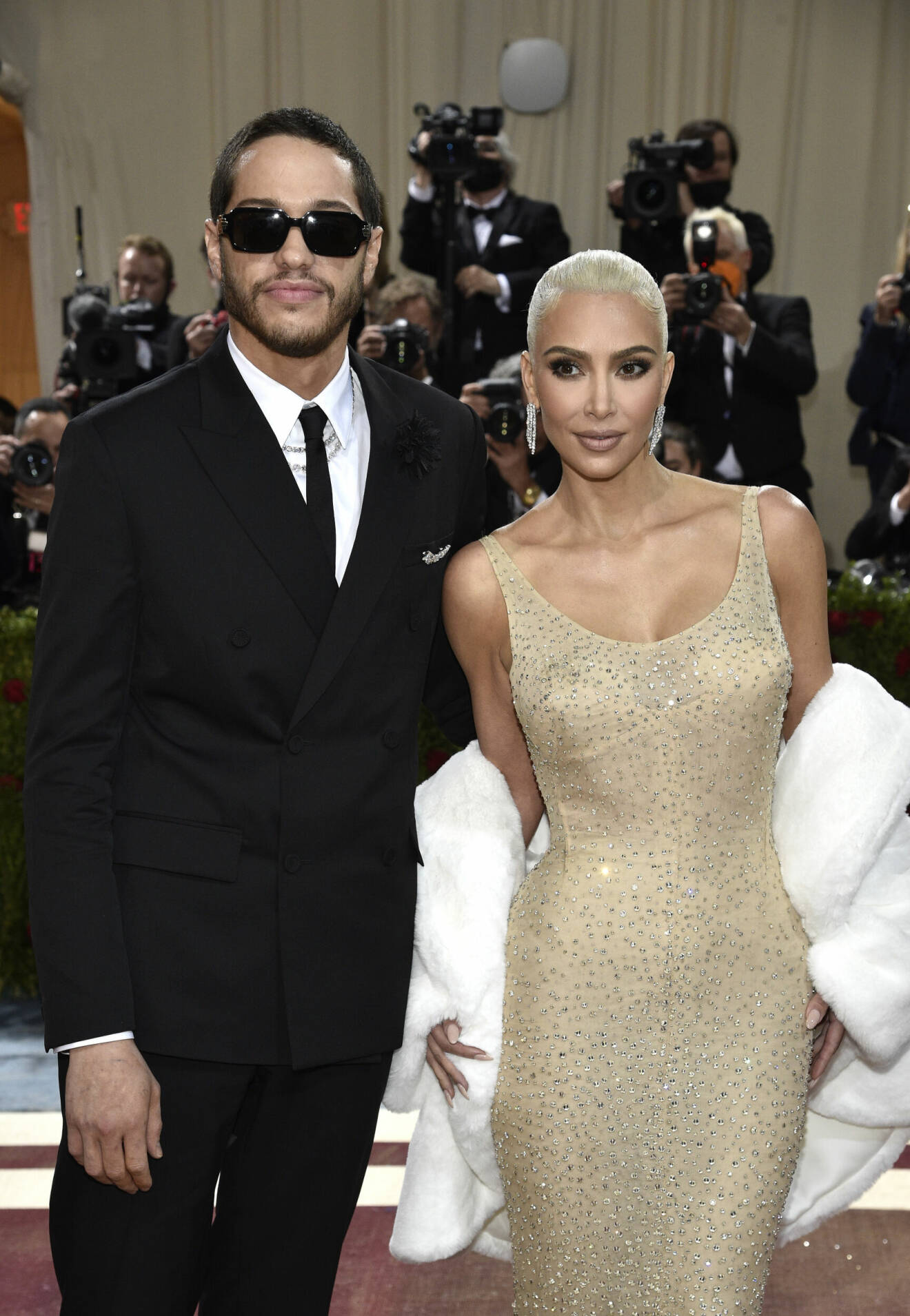 Kim Kardashian och Pete Davidson på Met-galan 2022