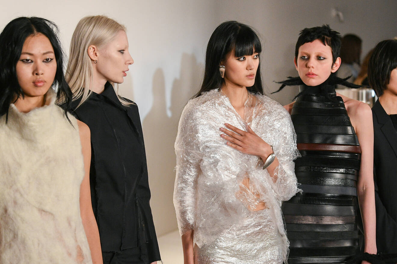 Allt om Hodakovas visning på Paris Fashion Week 2023.