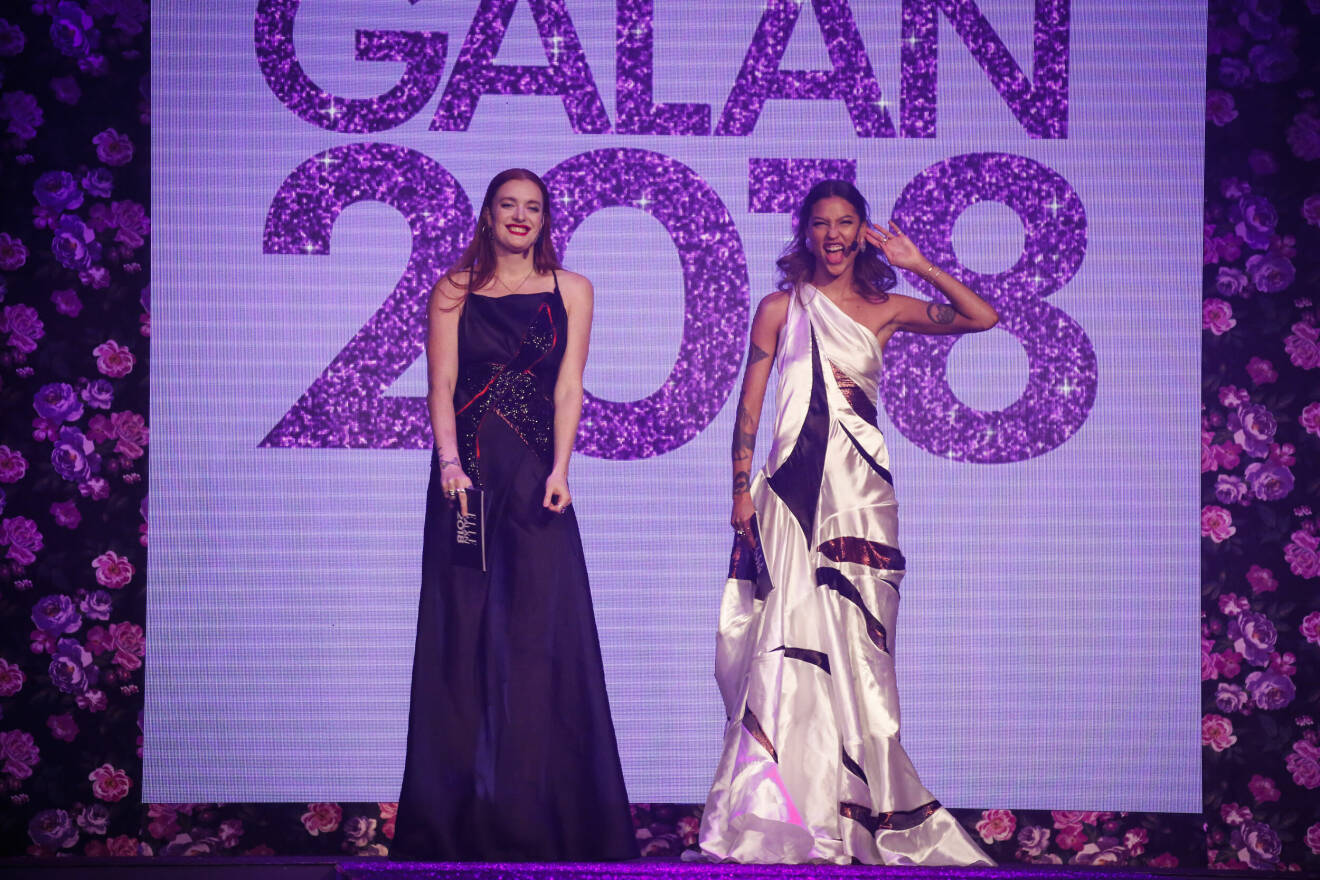 Aino Jawo och Caroline Hjelt är värdar för ELLE-galan 2018.