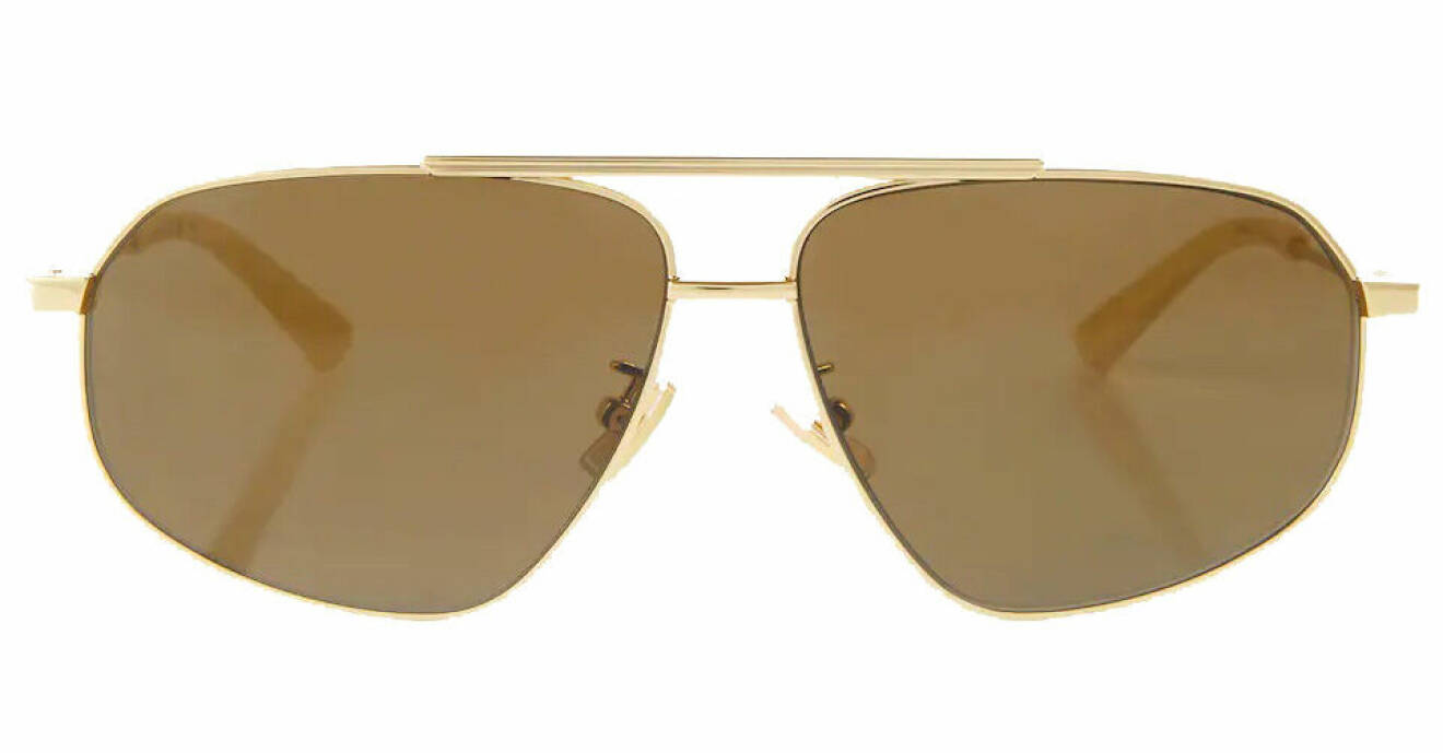 Solglasögon från Bottega Veneta i pilotmodell.