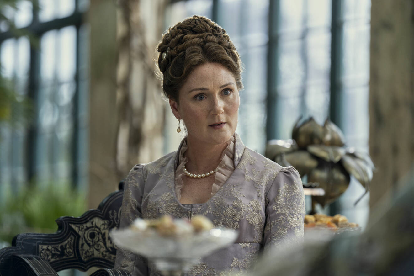 Ruth Gemmel spelar Violet Bridgerton i nya Familjen Bridgerton: Drottning Charlotte
