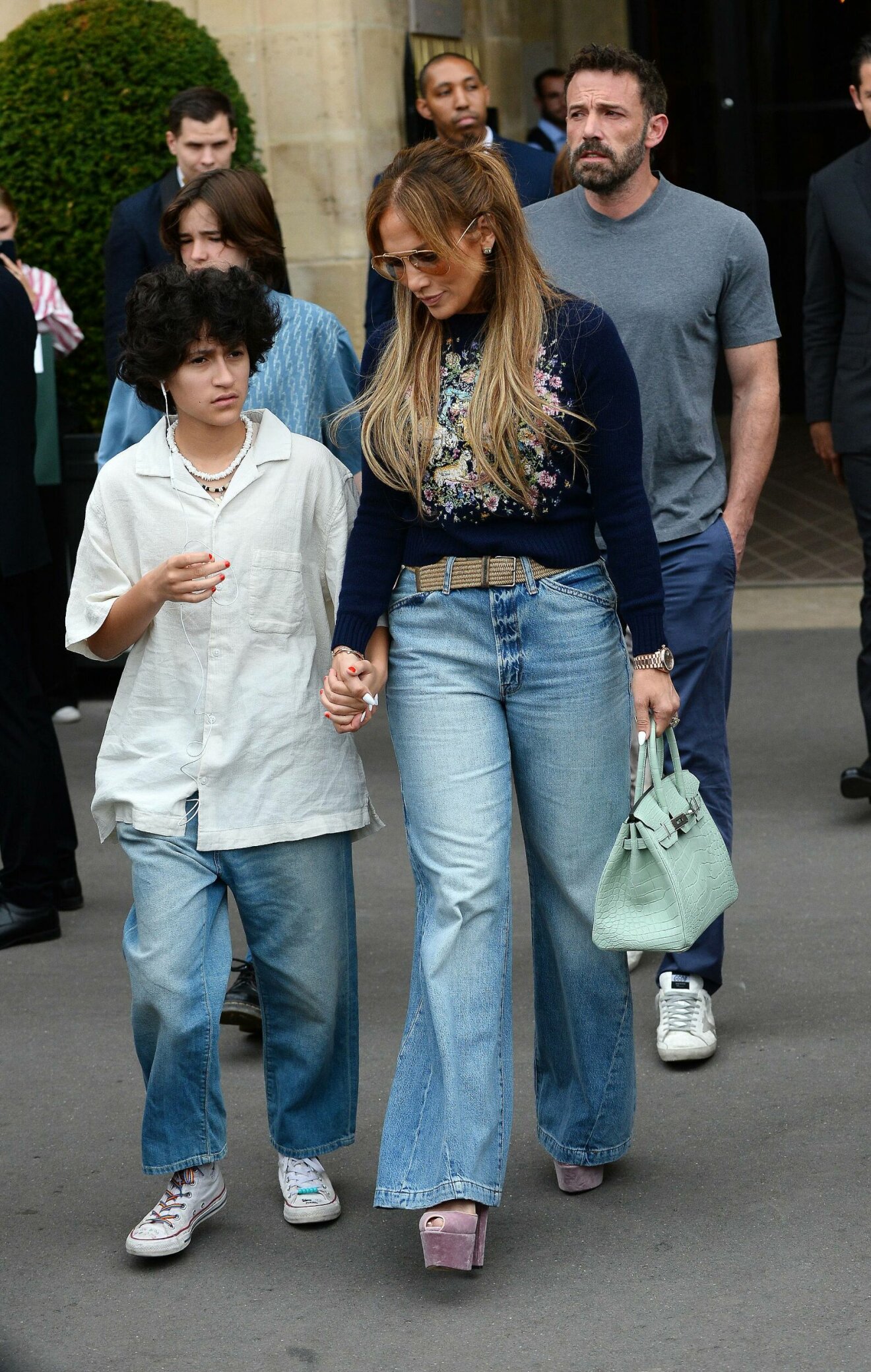 Jennifer Lopez och Ben Affleck tillsammans med barnen.