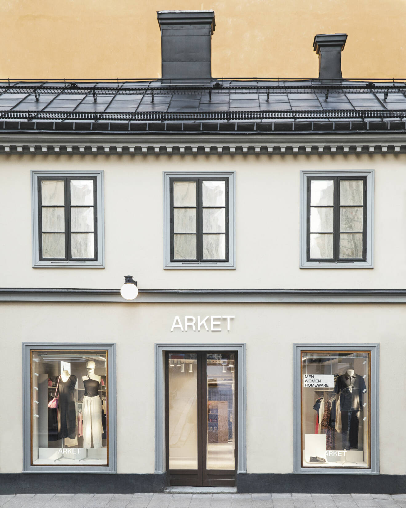 Arket har precis slagit upp portarna till sin andra butik i Stockholm, på Götgatan 36.