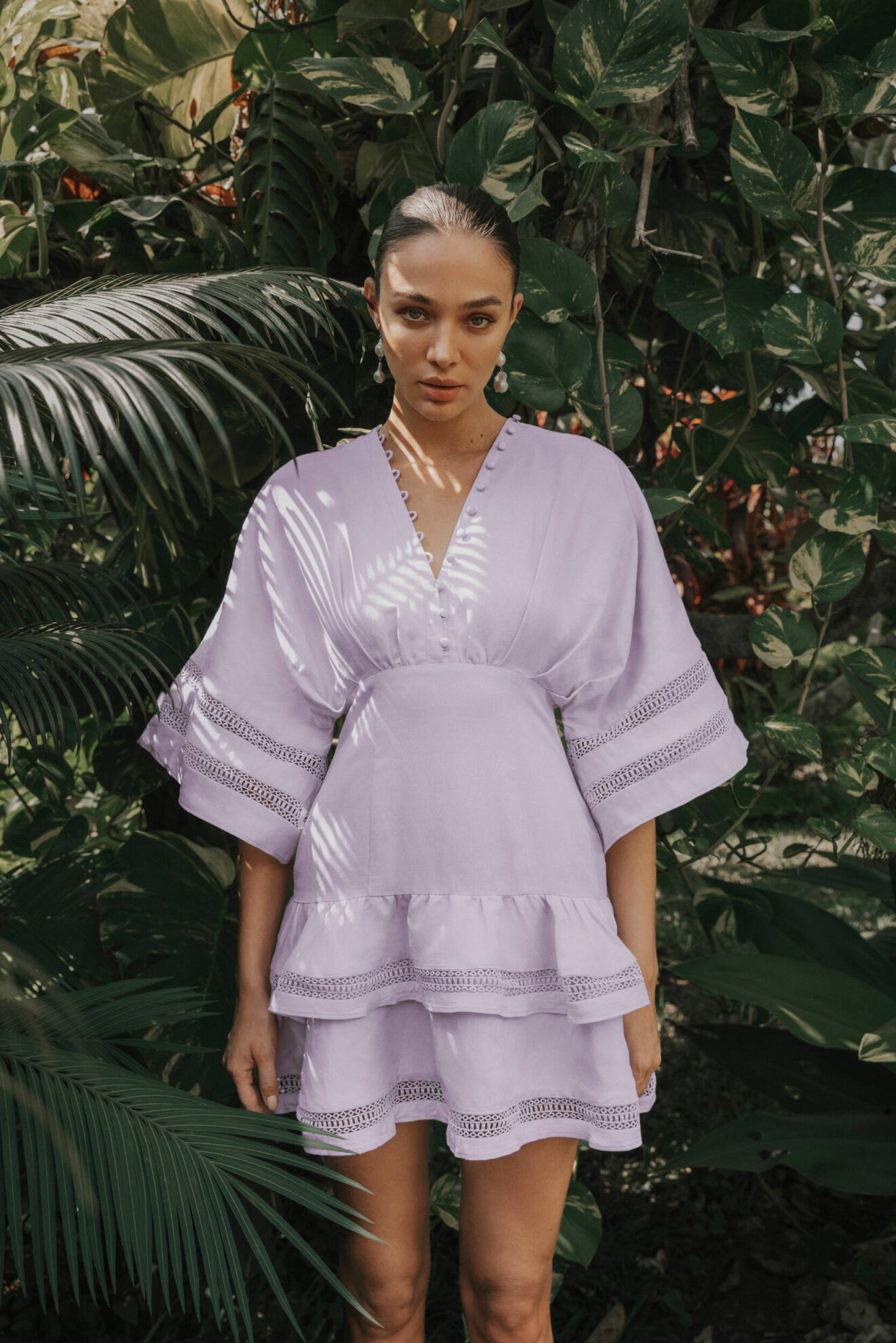 By Malina resort kollektion 2023 lavendellila klänning.