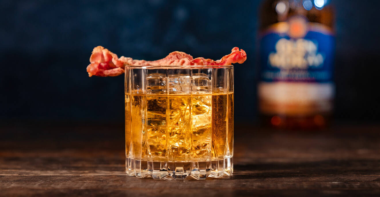 Bacon Old fashioned – så gör du den trendiga drinken