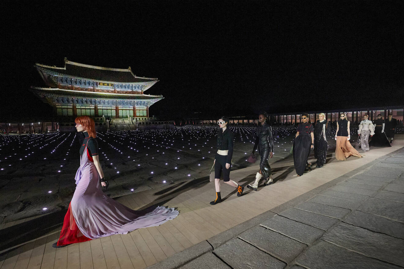 Gucci presenterade cruise-kollektionen framför Gyeongbokgung Palace i Seoul.