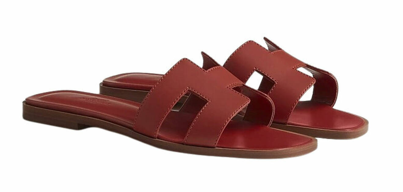 Röda sandaler, Hermes