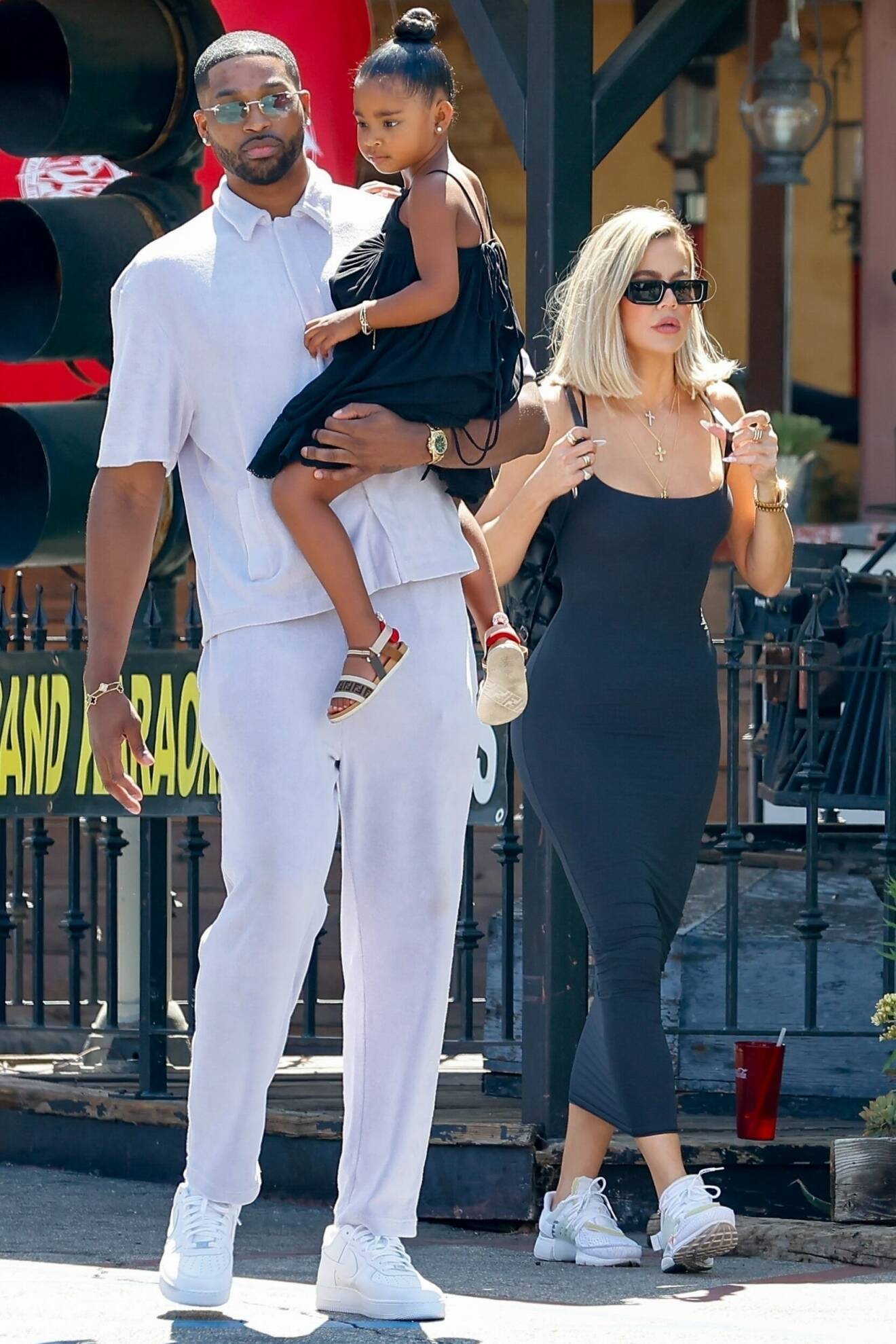 Tristan Thompson och Khloé Kardashian med dottern True Thompson, Juli 2022
