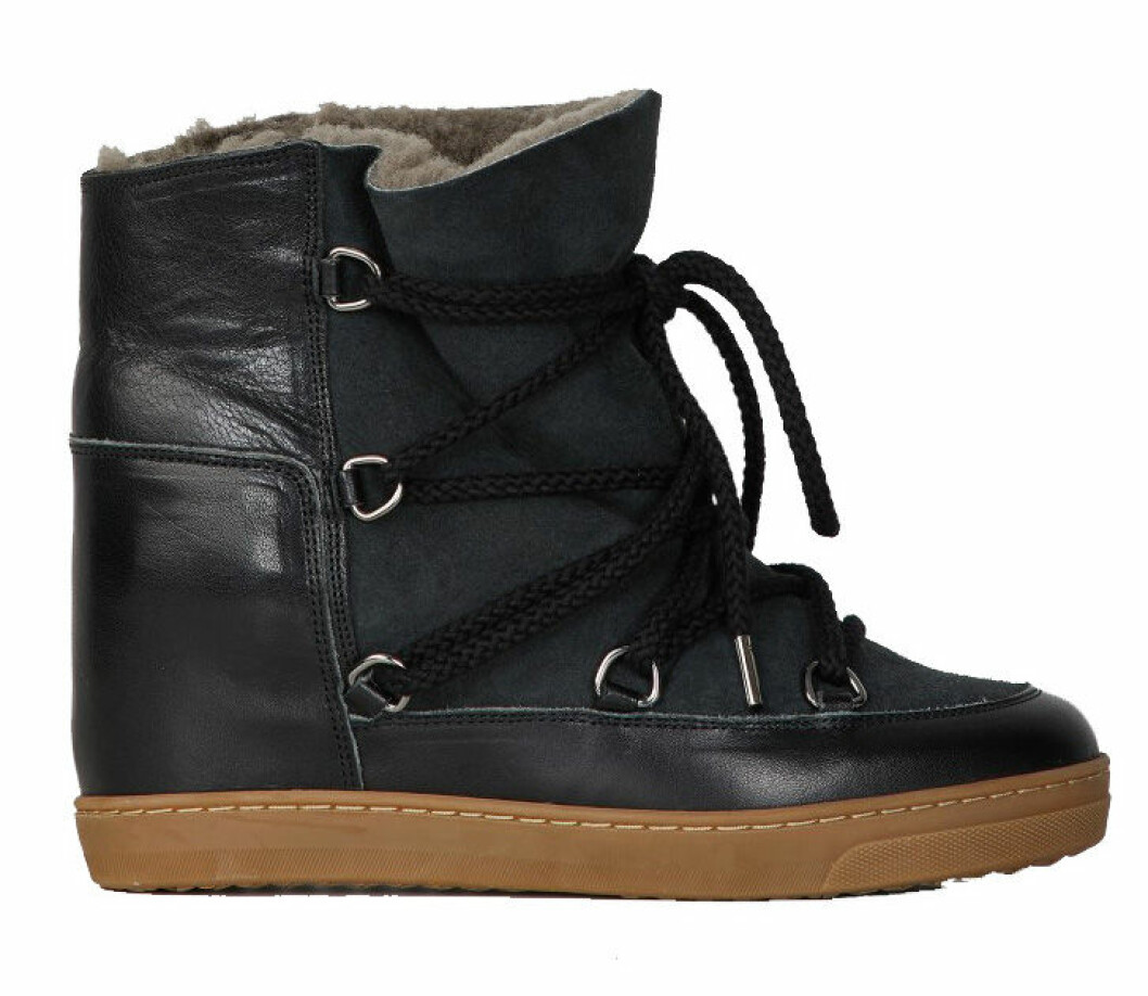 Trendiga kängor från Isabel Marant med funktionell snörning framtill.
