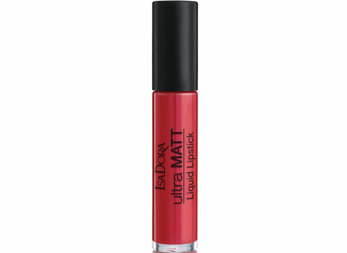 Isadoras Ultra matt liquid lipstick i tonen Red Romance är ett matt läppstift som sitter länge. Klicka på bilden och kom till läppstiftet.