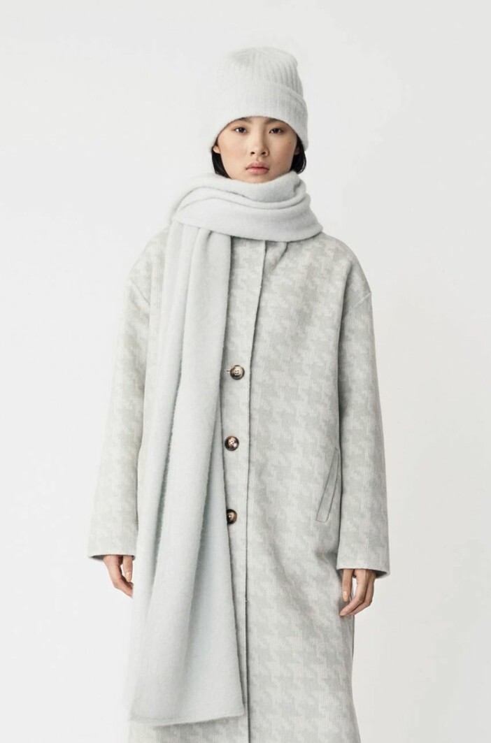 Halsduk i mintblå nyans från Stylein.