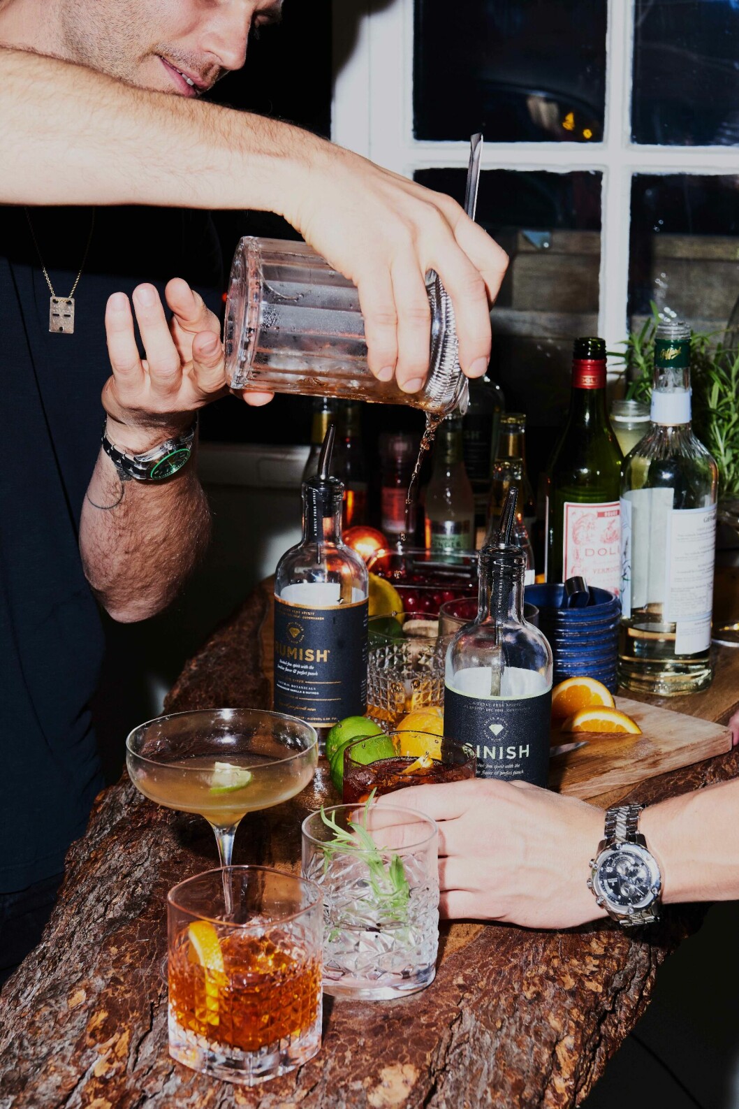 Rumish och Ginish är två produkter från ISH Spirits som passar som alkoholfria alternativ till gin och rom i drinkar. romish och ginish från ish spirits