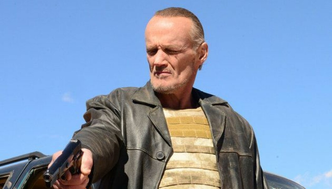 Jack med en pistol