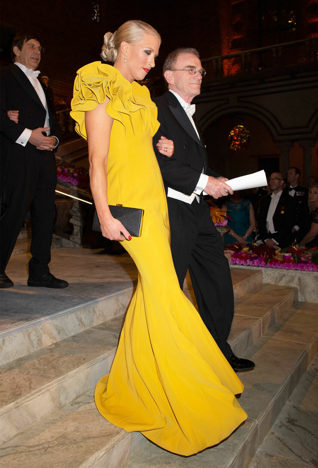 Jennie Fridolin Jennie Fridolin på Nobel 2018 i gul klänning från Winston & Elle