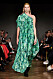 Grön långklänning från Jennifer Bloms kollektion.