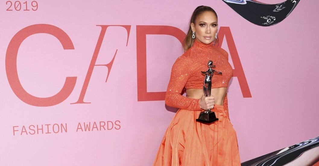 Foto: TT Jennifer Lopez i röd klänning