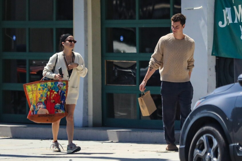 Shawn Mendes och Jocelyne Miranda i West Hollywood april 2023.