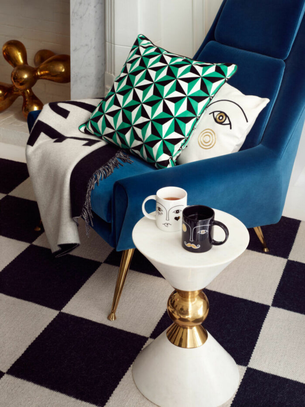 Grafiskt, färg och ansiktsmotiv hos Jonathan Adler x H&M Home. Detaljer ur Jonathan Adler x H&M Home