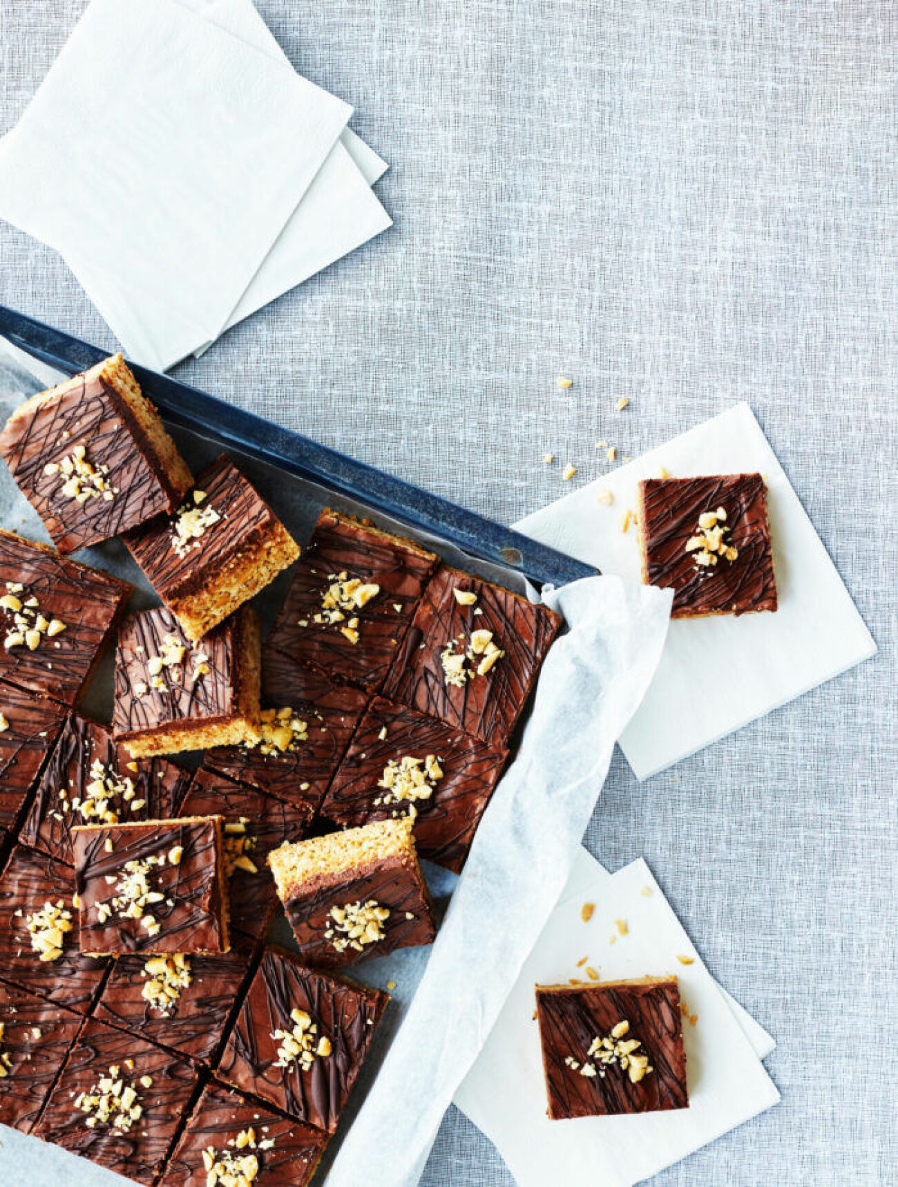 Jordnötskaka med choklad och kex | ELLE