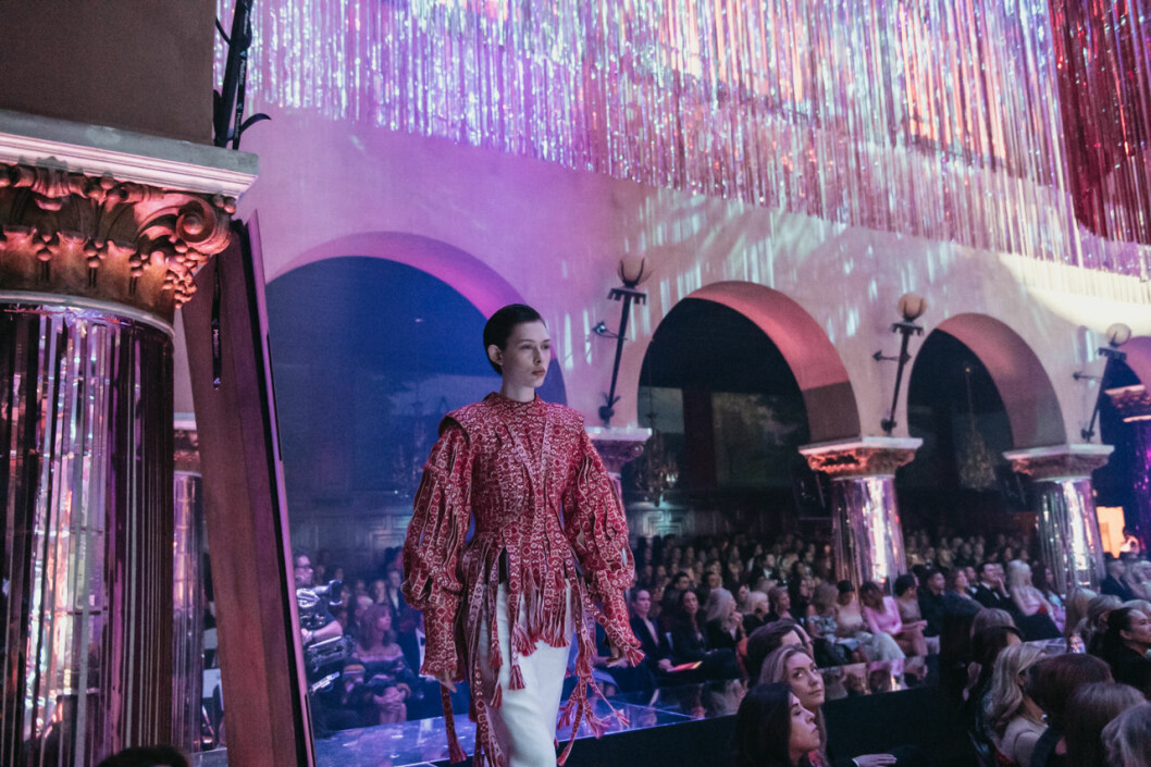 Modevisningen av "Årets nykomling" under ELLE-galan 2020.