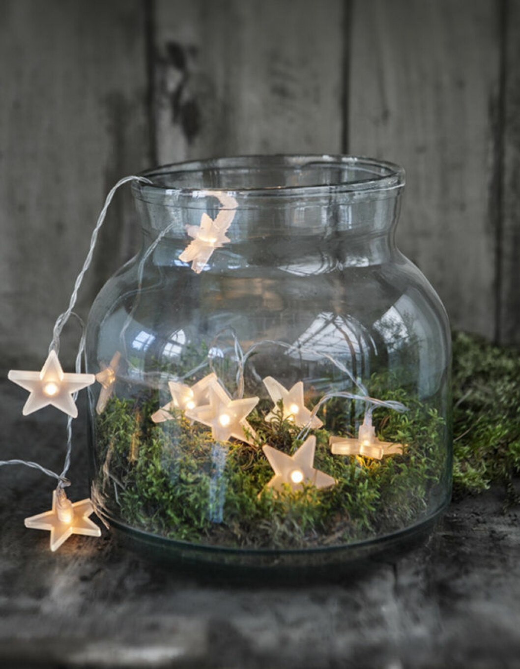 Foto: Granit diy lampa med ljusslinga och vas
