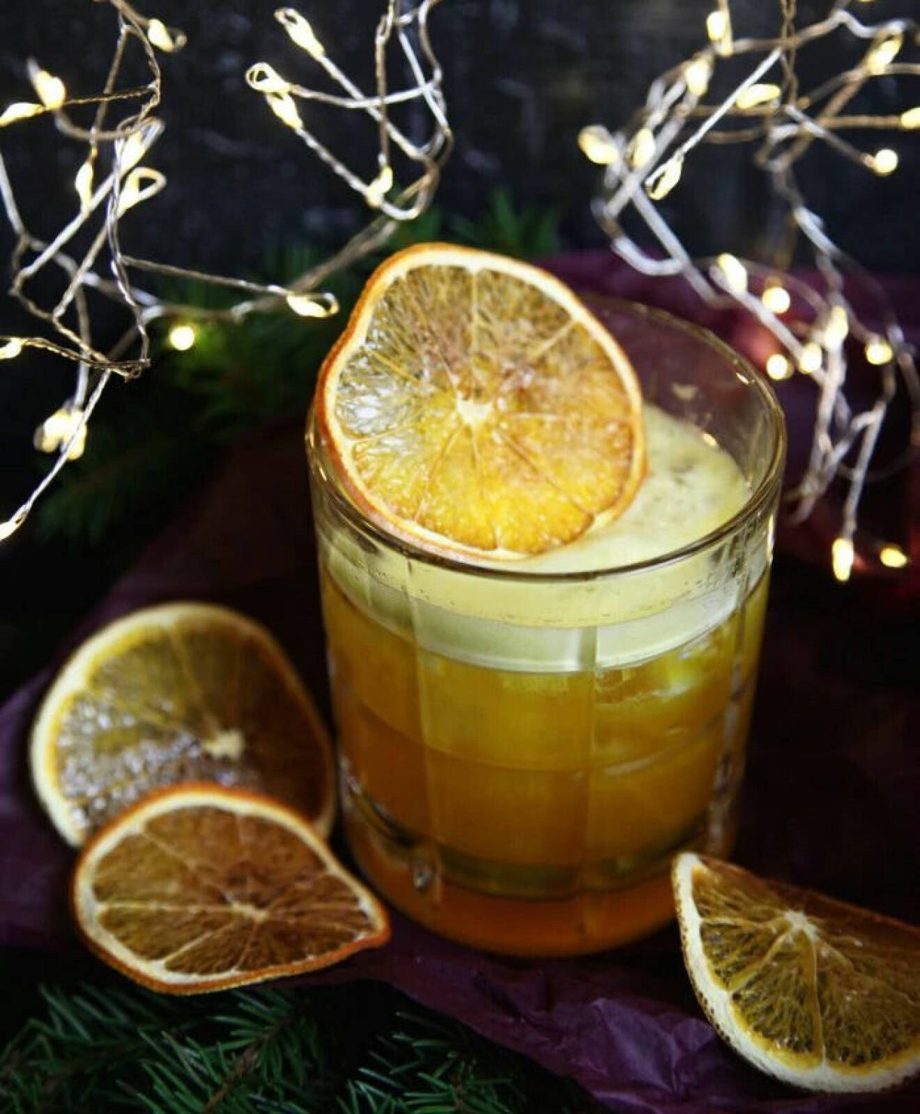 Juldrink med saffran, rom och apelsin