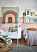 Barnrum i rosa och vitt med detaljer i olika färger hos Julia och Emanuel Karlsten.