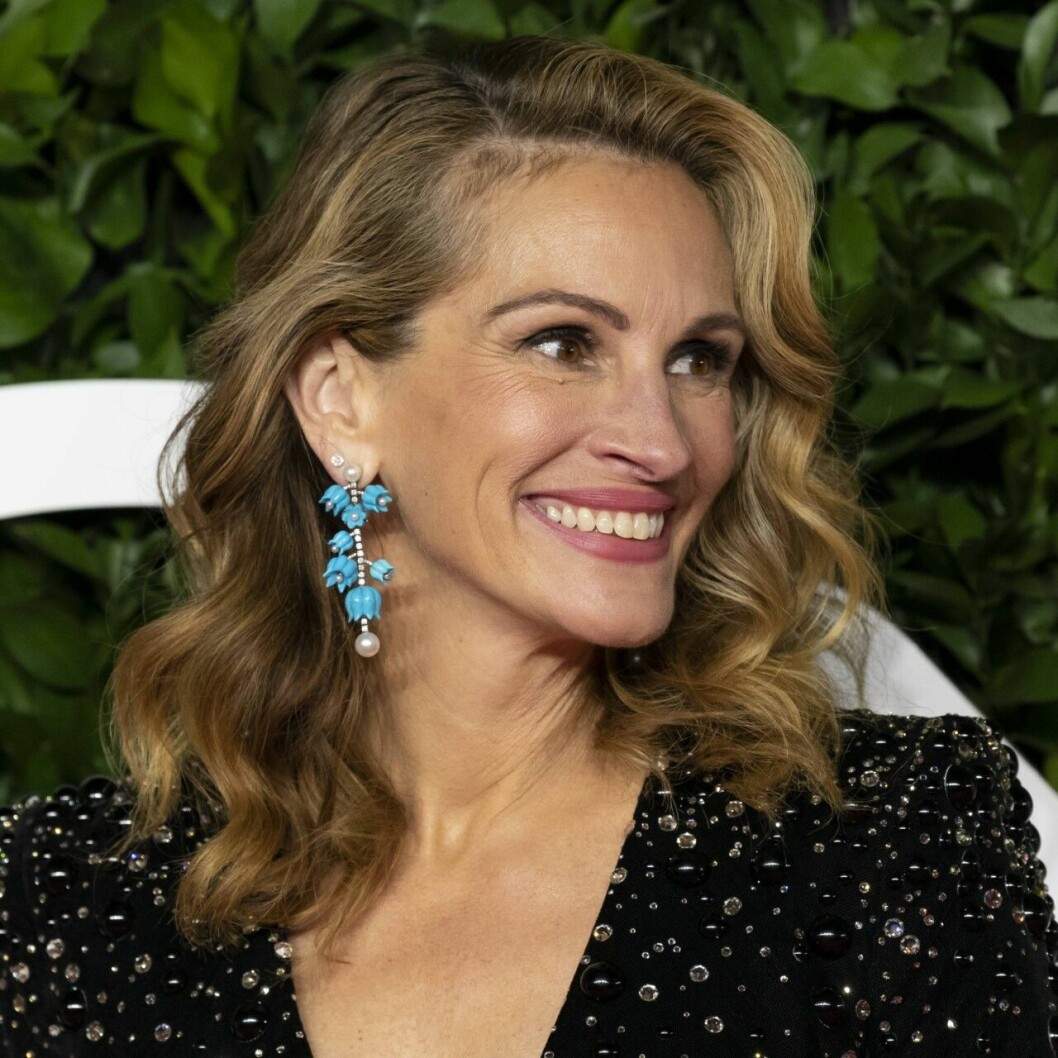 Julia Roberts använder vänster hand för att skriva. Julia Roberts