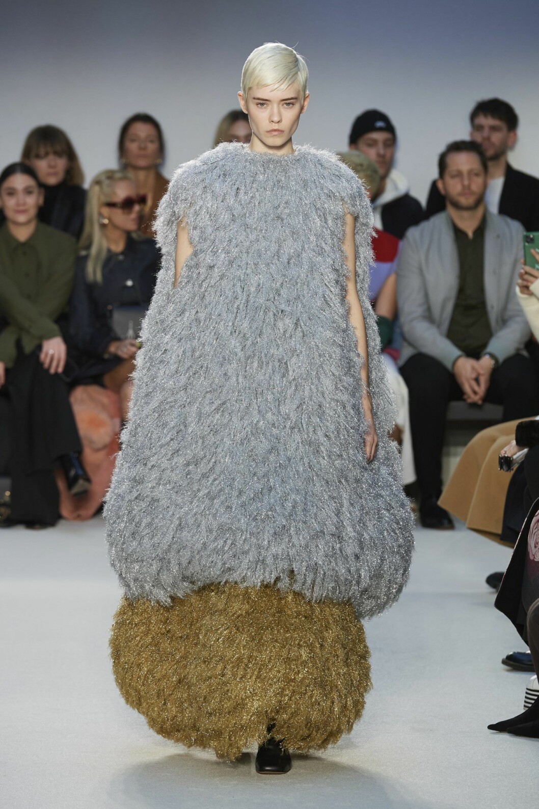 JW Anderson AW20 Klänning med volym nertill, ballongklänning