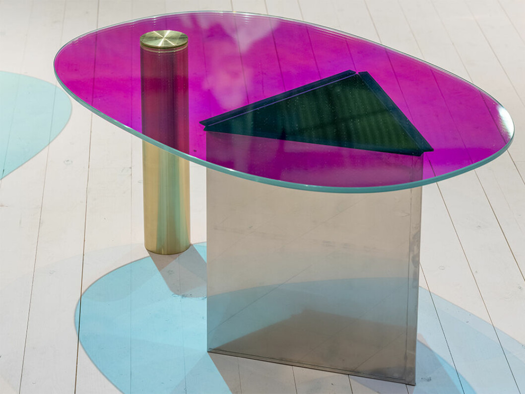 Konstnärligt, men även användbart. Åsa Jungnelius bord Ettore för Källemo visades på Stockholm Furniture & Light Fair 2020. Foto: Gustav Kaiser Åsa Jungnelius bord Ettore för Källemo